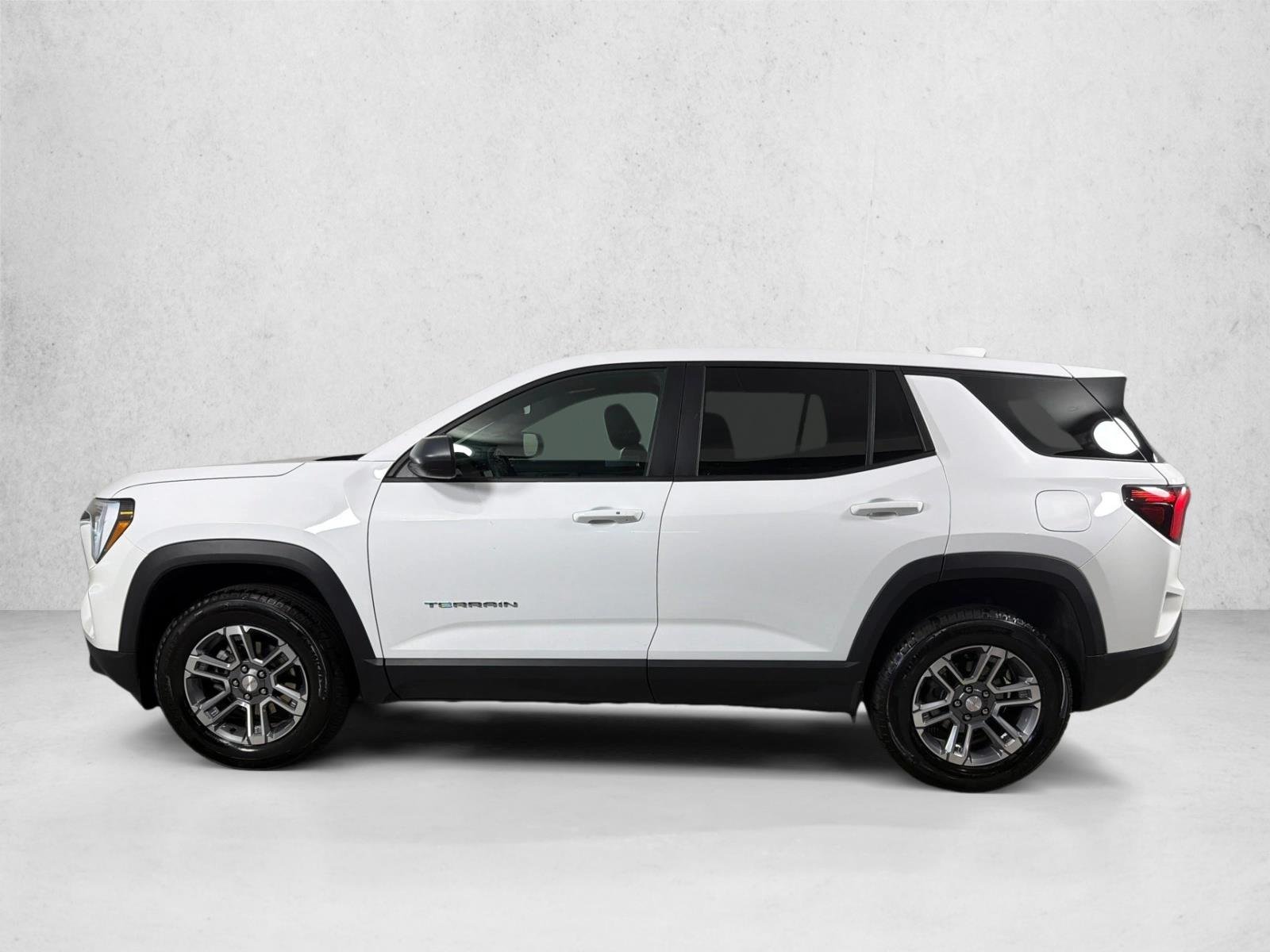 Used 2026 White GMC FWD Elevation image 7