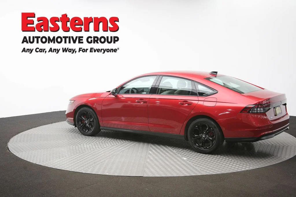 Used 2025 Red Honda SE image 62