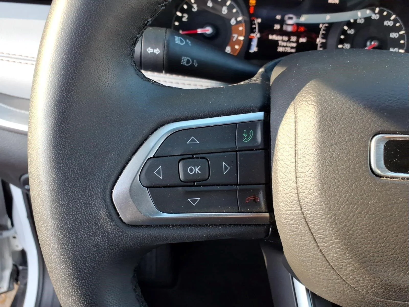 Used 2025 Black Jeep Limited image 20