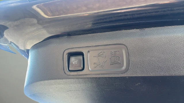 Used 2019 Black Ford Platinum image 36