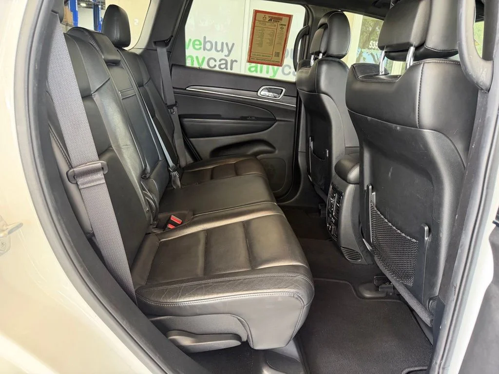 Used 2020 White Jeep Limited image 32