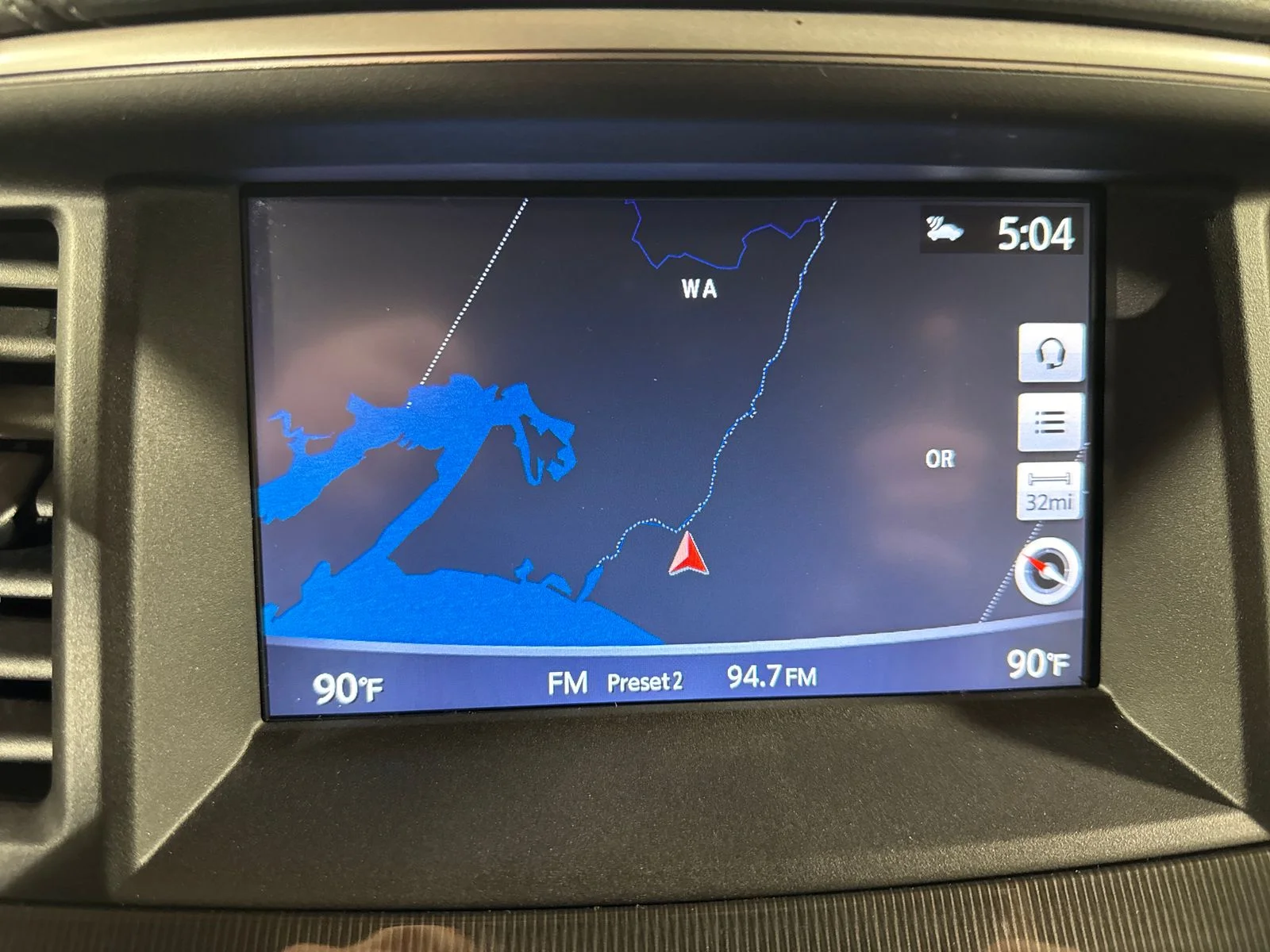 Used 2019 White INFINITI LUXE image 25