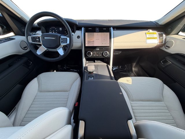 New 2026 Santorini Black Land Rover S image 12