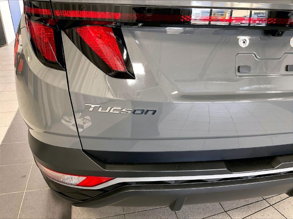 Used 2024 Gray Hyundai SEL image 28
