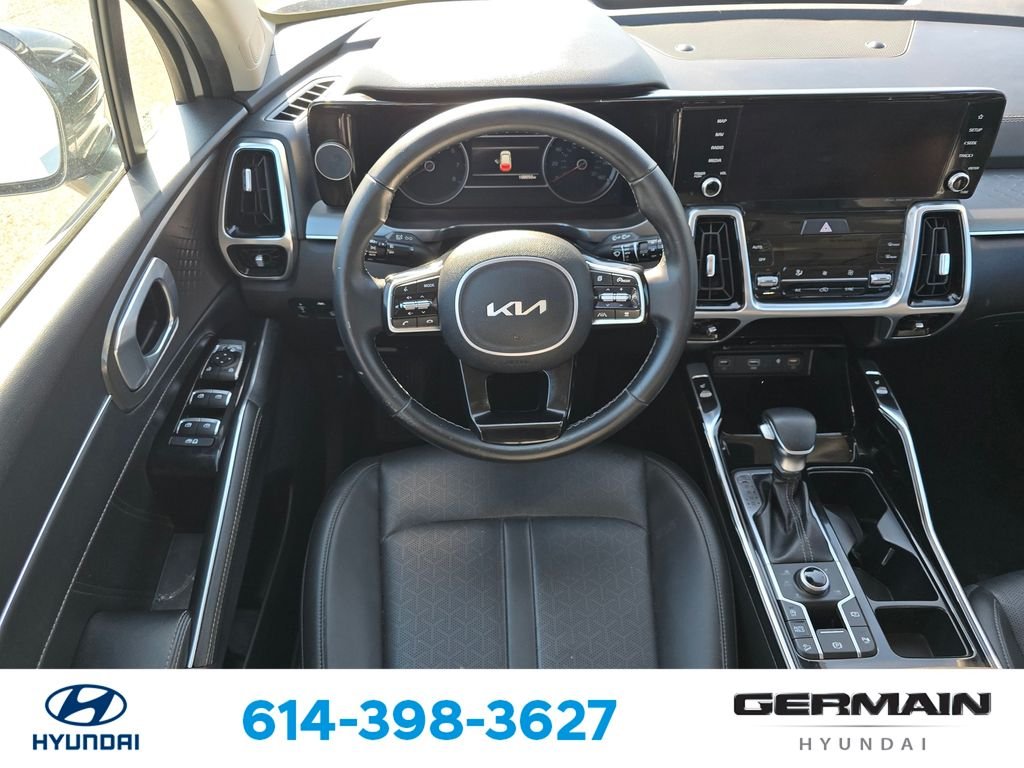 Used 2022 White Kia SX image 17