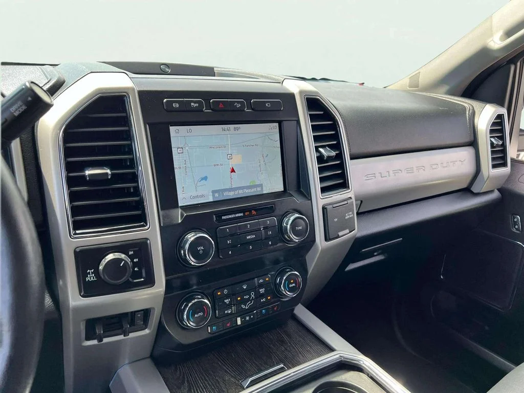 Used 2021 White Ford Lariat image 10