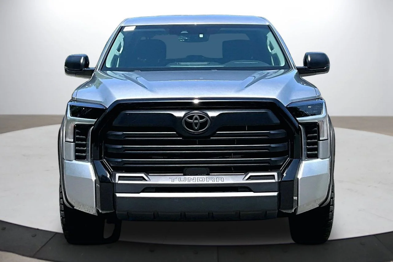 Used 2023 Silver Toyota SR image 3