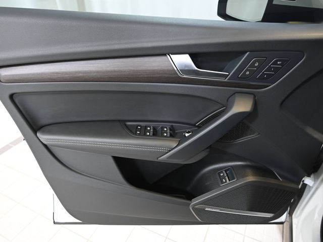 Used 2024 White Audi 55 Premium Plus image 25
