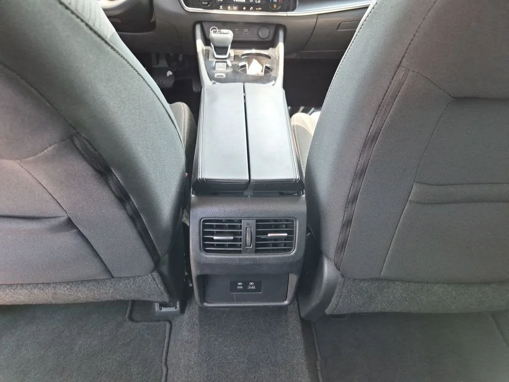 Used 2021 Silver Nissan SV image 31