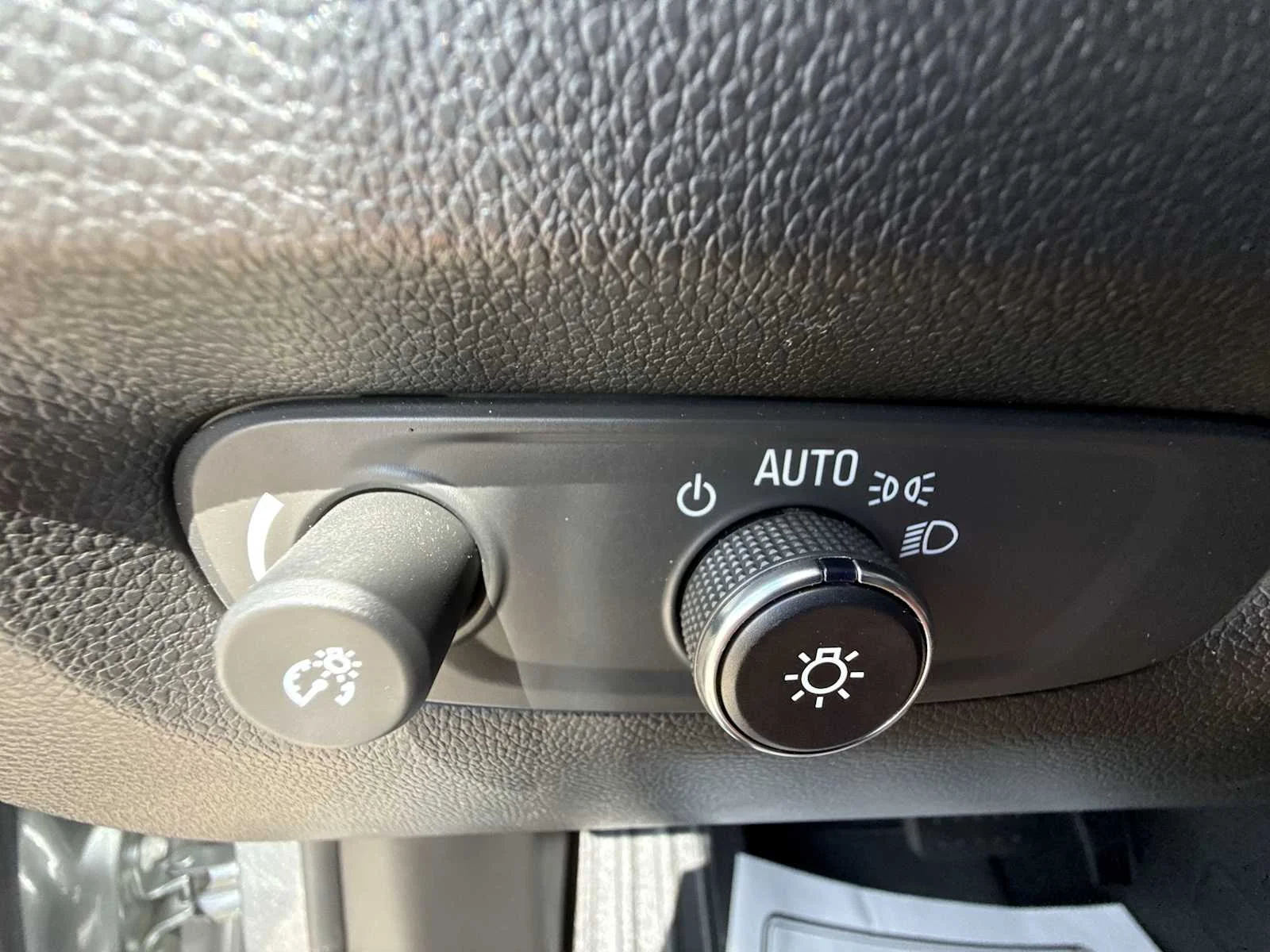 2023 Chevrolet Traverse LS - Photo 18