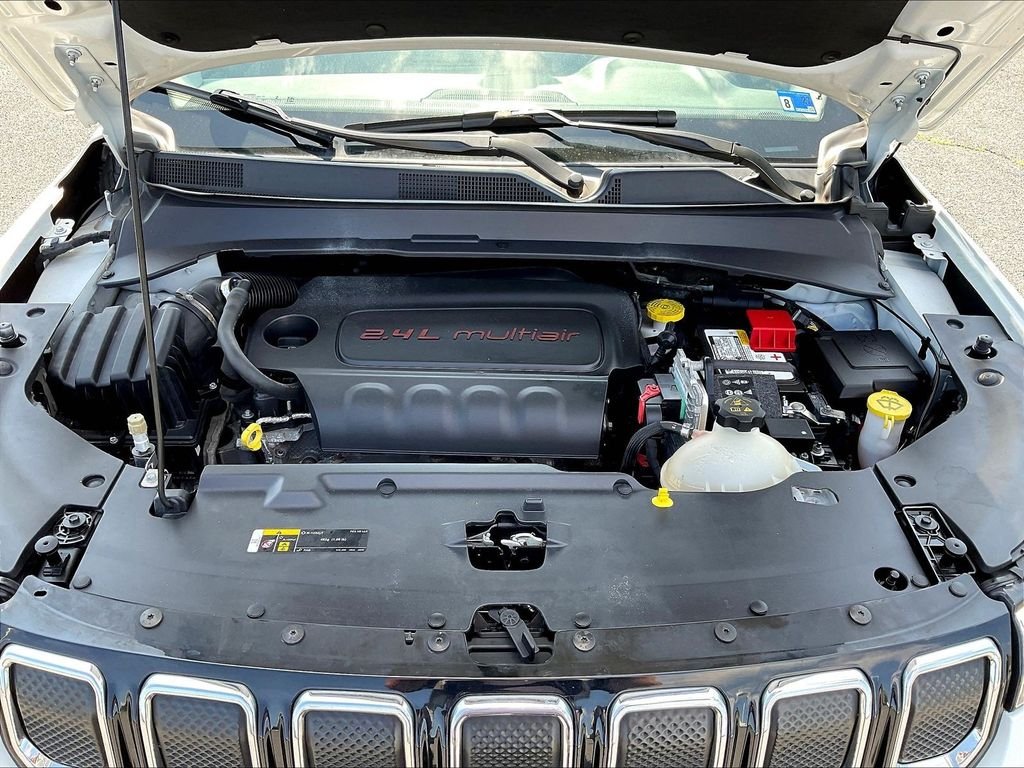 Used 2022 White Jeep Limited image 30