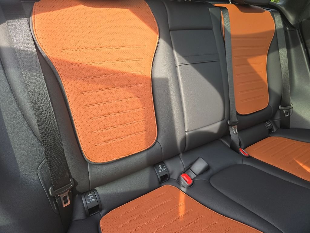 New 2027 Graphite Grey Metallic Mercedes-Benz GLC 300 image 22