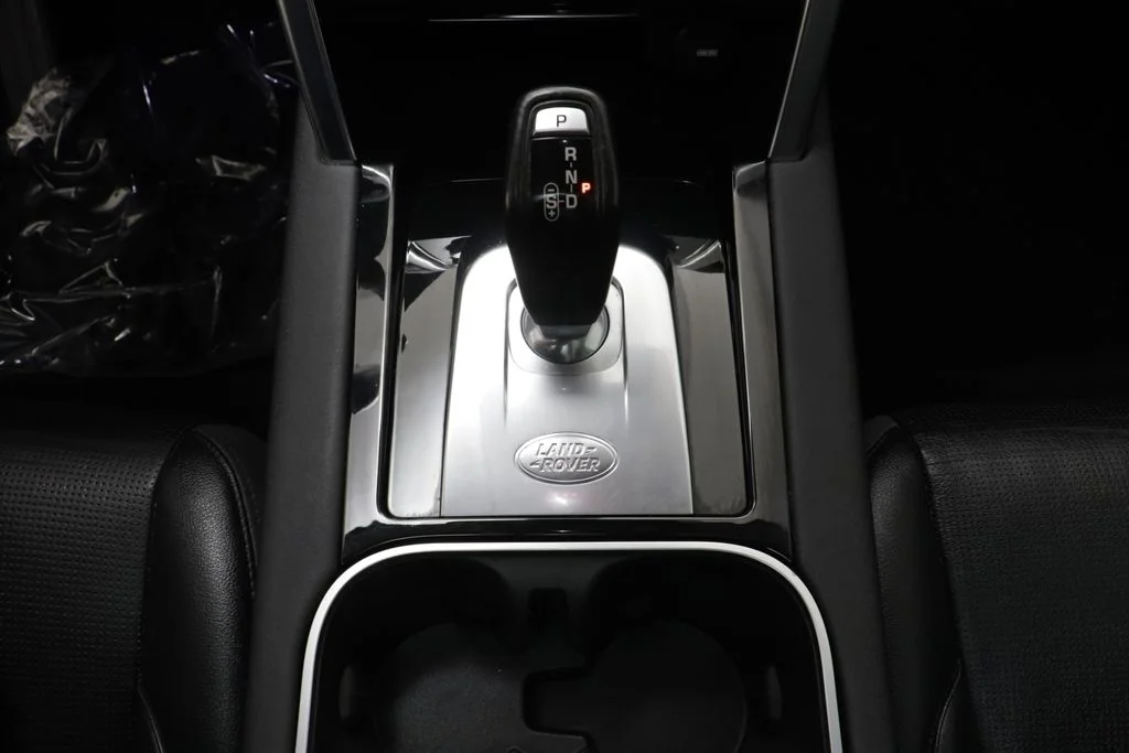 Used 2020 Gray Land Rover SE image 13