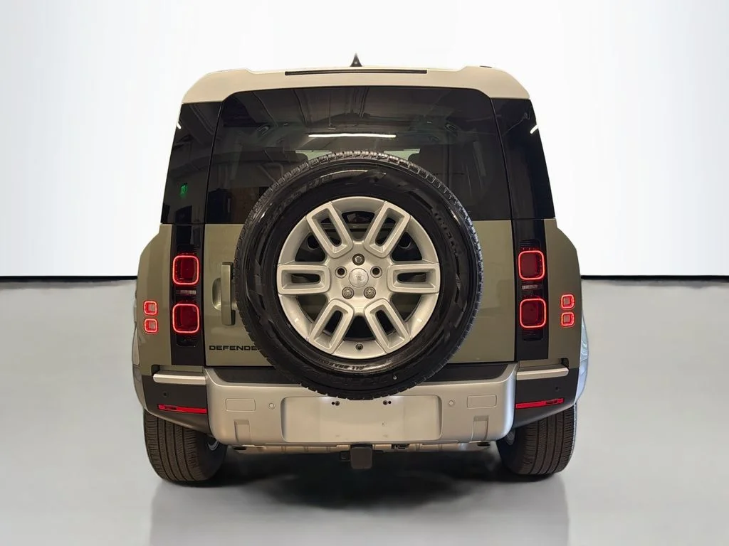 Certified Used 2024 Pangea Green Metallic Land Rover S image 10
