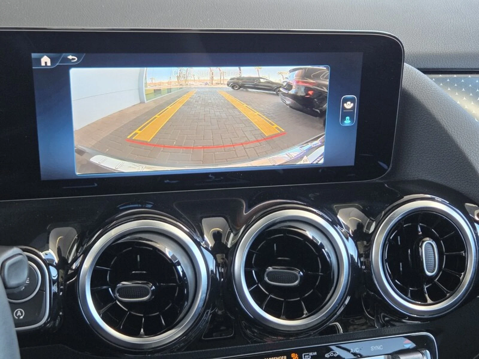 Used 2026 Cosmos Black Metallic Mercedes-Benz GLA 250 image 31