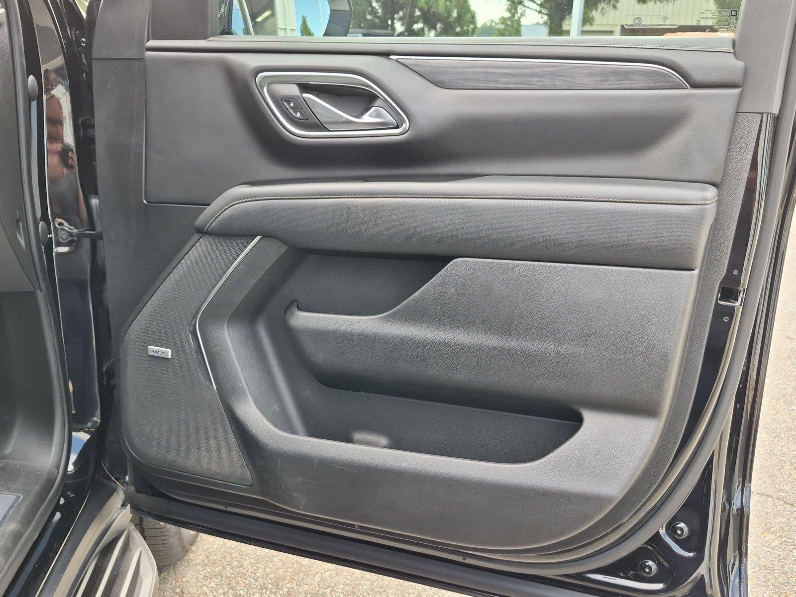 Used 2023 Onyx Black GMC SLT image 36