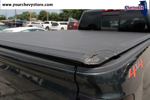 Used 2018 Gray Chevrolet LT image 6