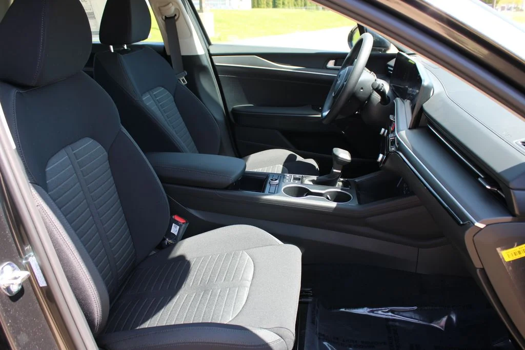 New 2026 Gray Kia LXS image 8