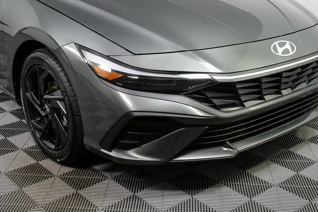 New 2026 Amazon Gray Hyundai SEL Sport image 14