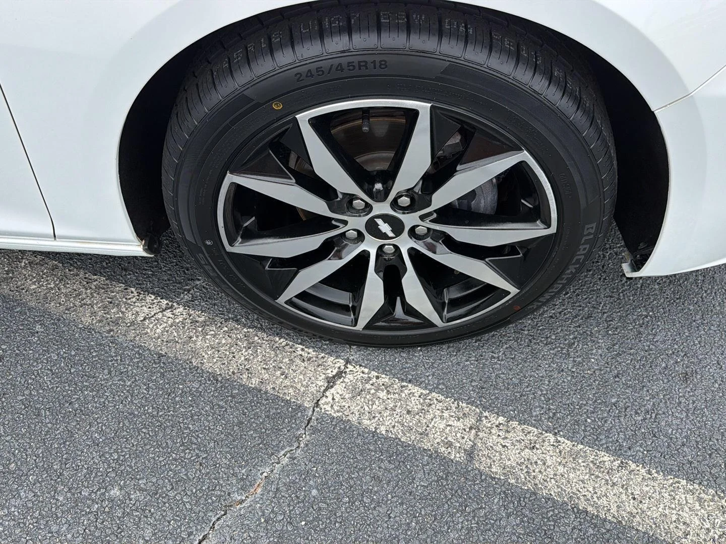 Used 2018 Summit White Chevrolet LT image 36