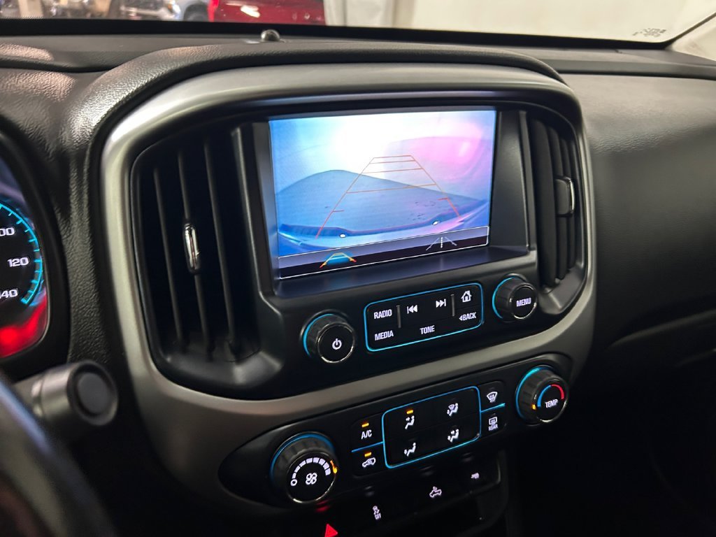 Used 2018 Red Chevrolet LT image 24