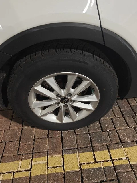 Used 2019 White Kia LX image 14