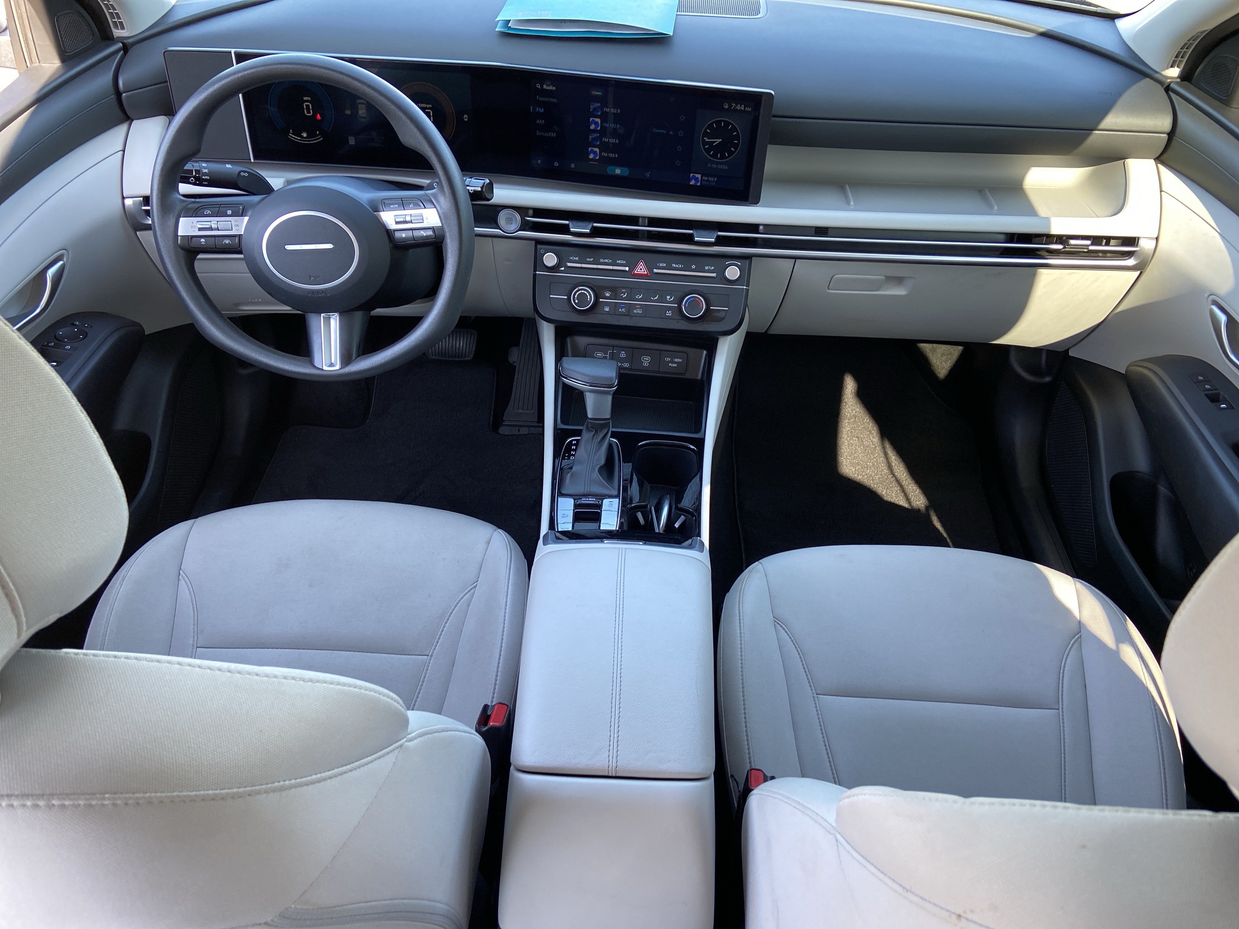 Used 2025 Phantom Black Hyundai SE image 48