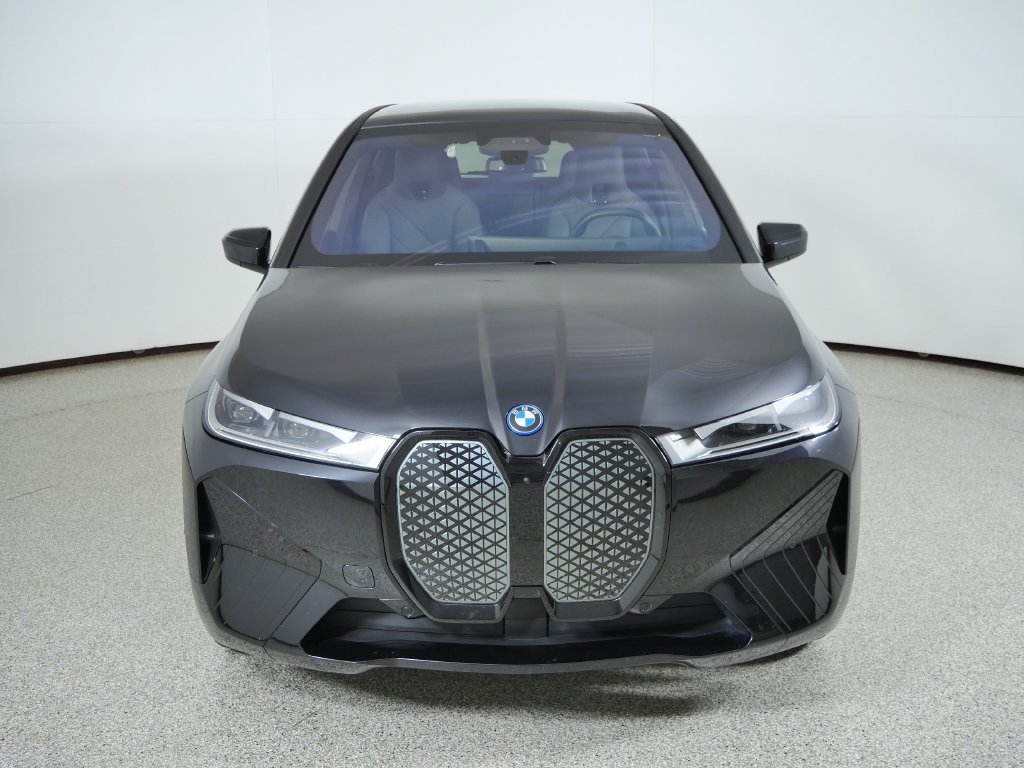 Used 2024 Black BMW xDrive50 image 17