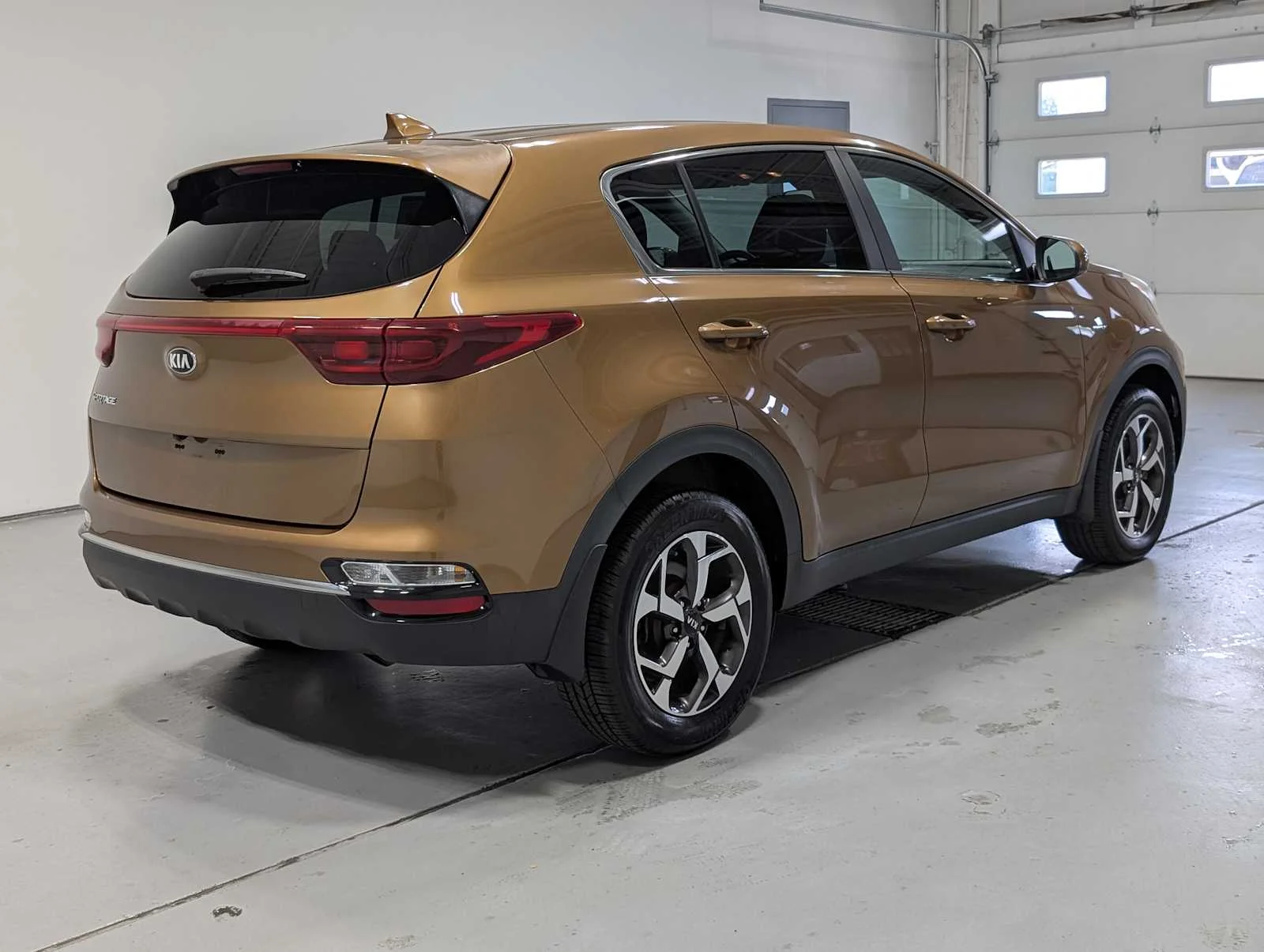 Used 2020 Burnished Copper Kia LX image 8