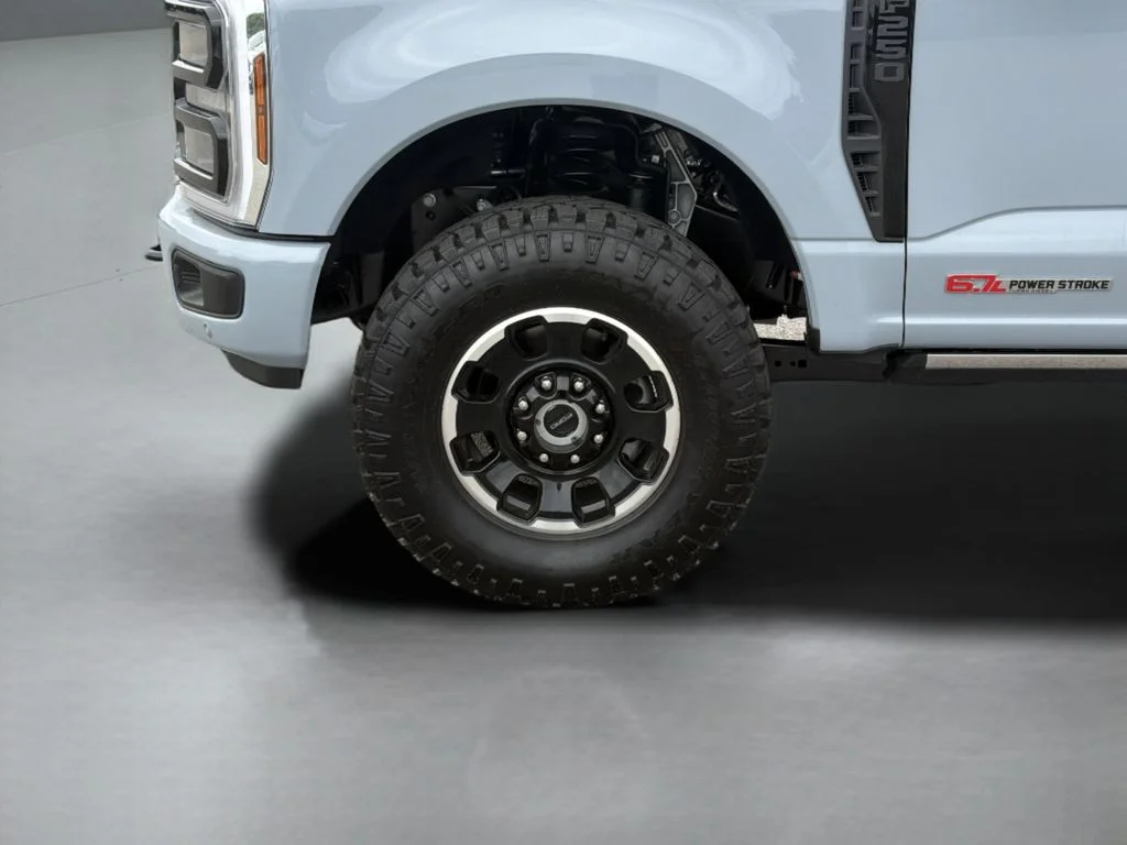 New 2026 Glacier Gray Metallic Tri-Coat Ford F-250® Lariat® image 53