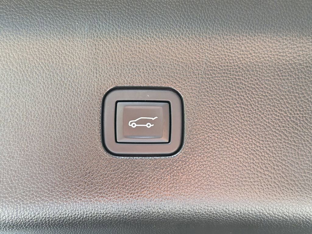Used 2024 Moonstone Gray Metallic Buick Essence image 12