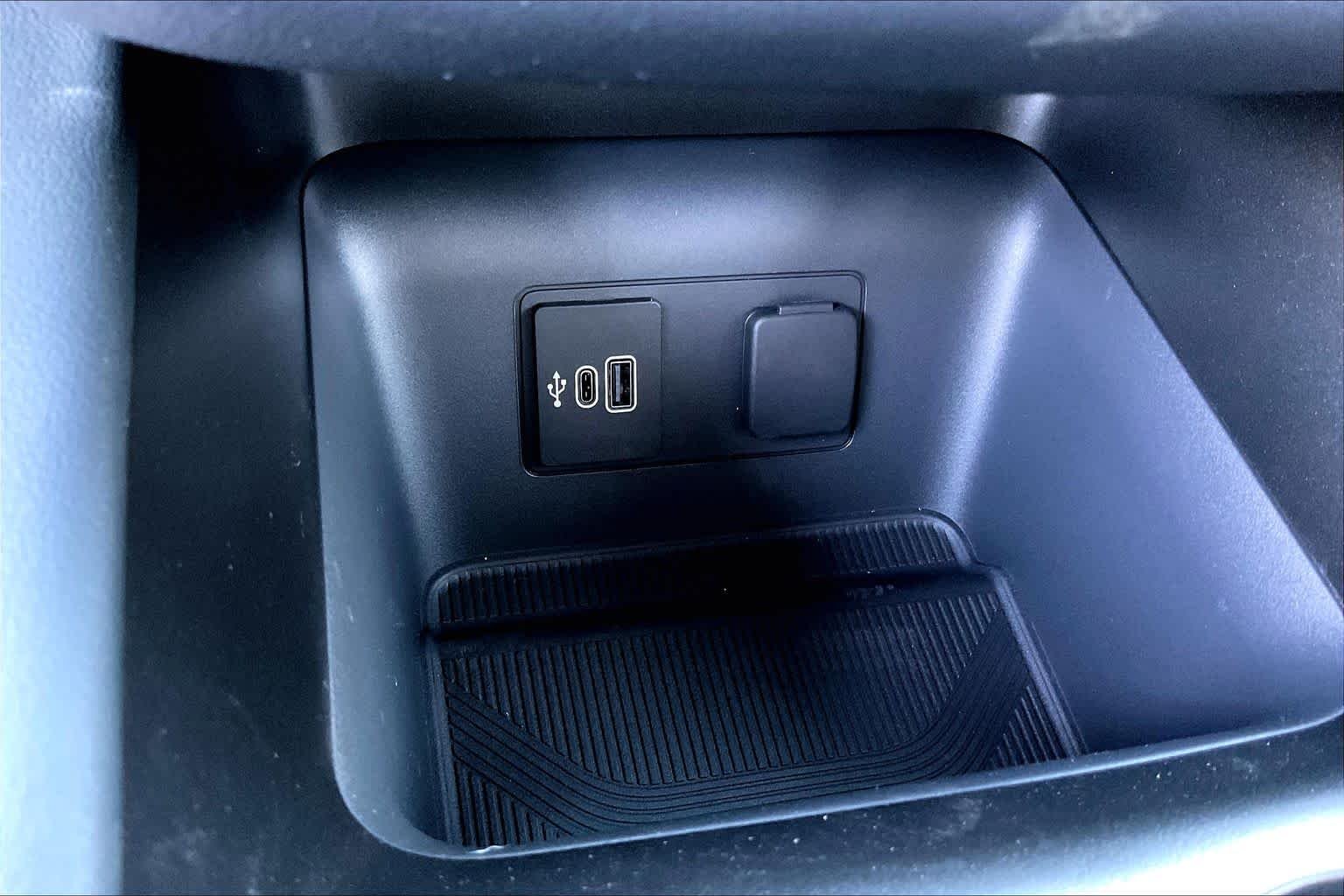 New 2026 Carbonized Gray Metallic Ford ST-Line image 15