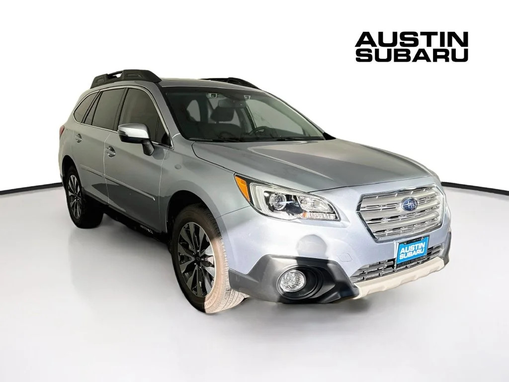 Used 2016 Silver Subaru 2.5i image 1