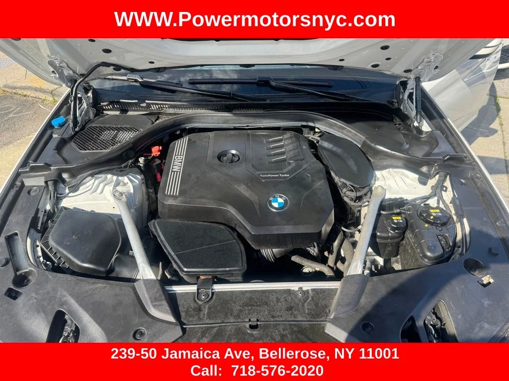 Used 2020 White BMW 530i xDrive image 22