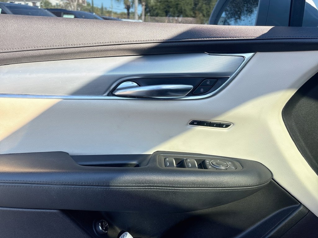 Used 2019 White Cadillac Luxury image 18