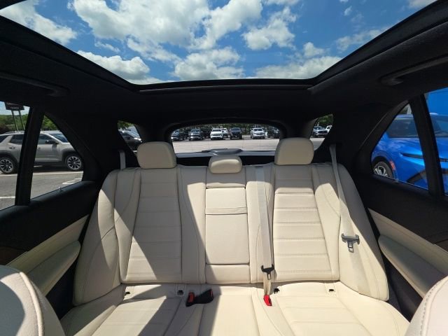 Used 2024 Gray Mercedes-Benz GLE 580 image 27
