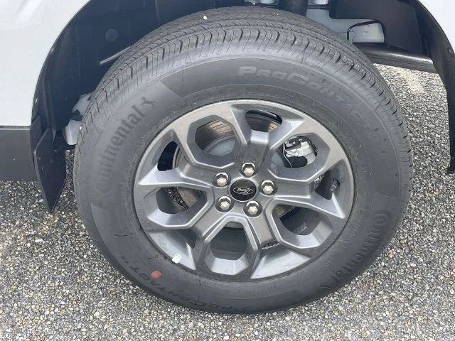 New 2026 White Ford XLT image 9