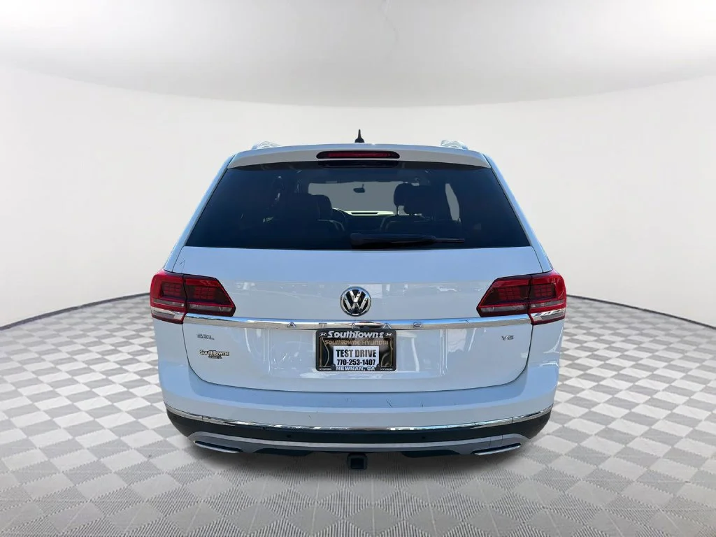Used 2019 White Volkswagen SEL image 6
