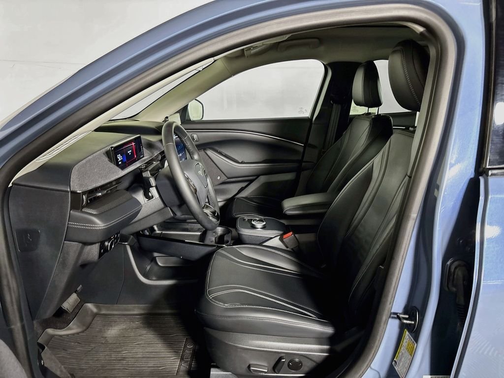 Used 2023 Vapor Blue Ford Premium image 11
