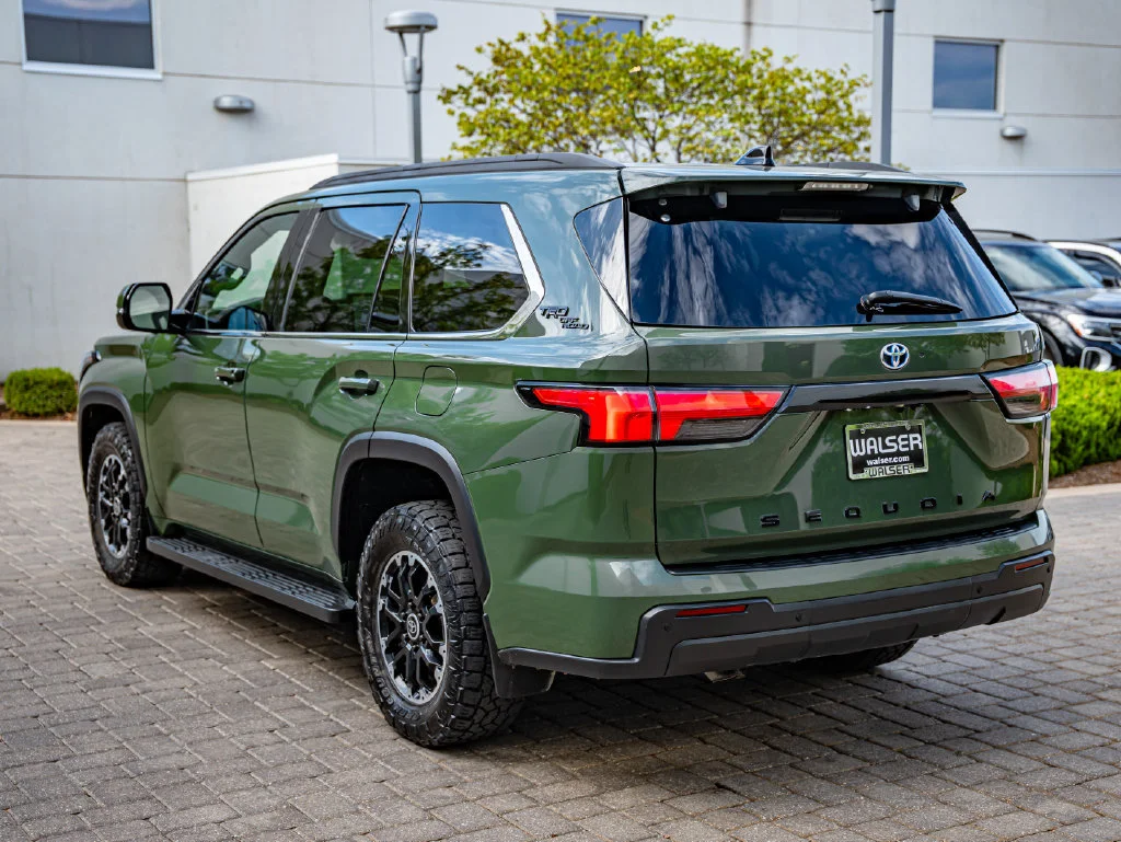 Used 2023 Army Green Toyota SR5 image 7