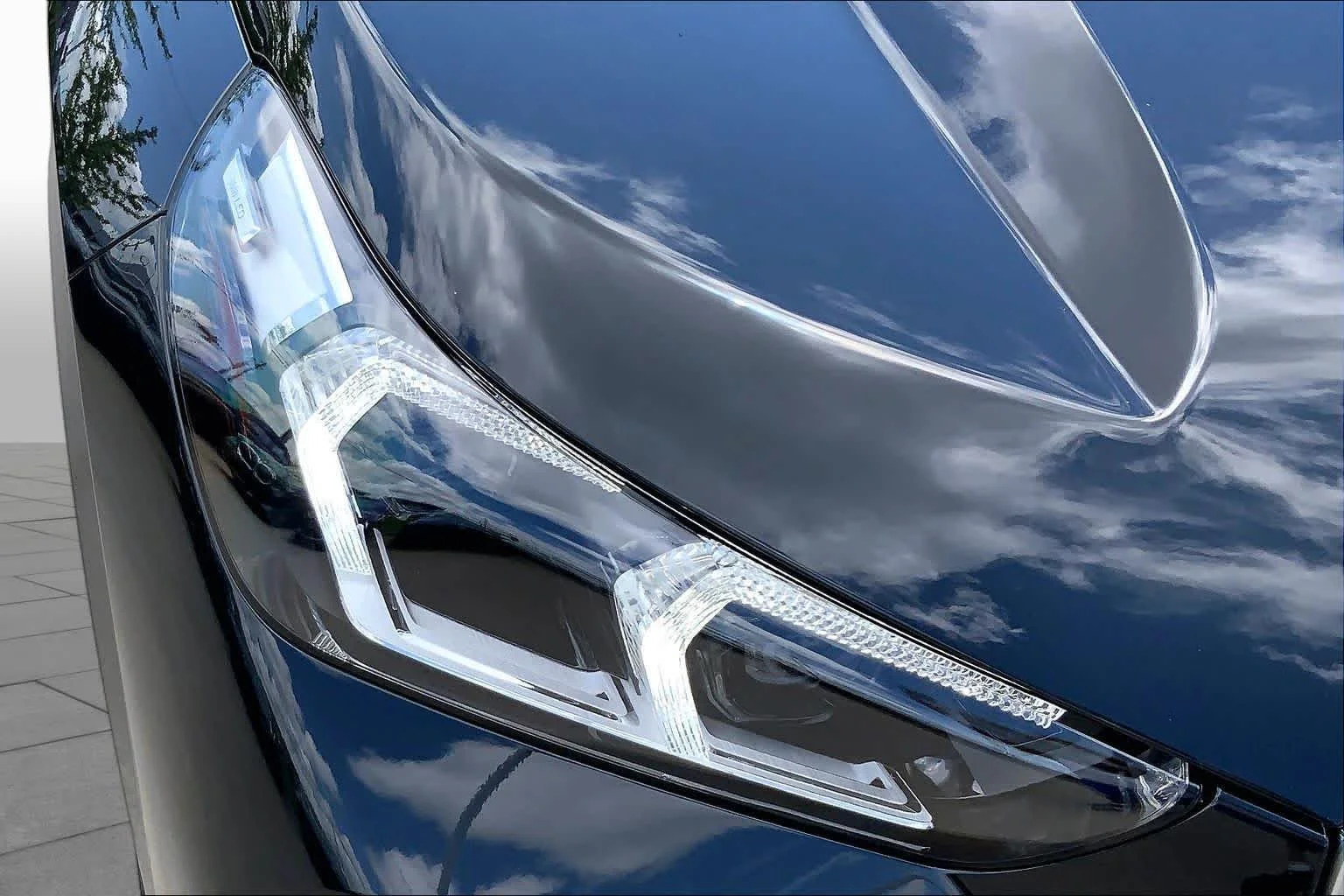 New 2026 Black Sapphire Metallic BMW xDrive28i image 13