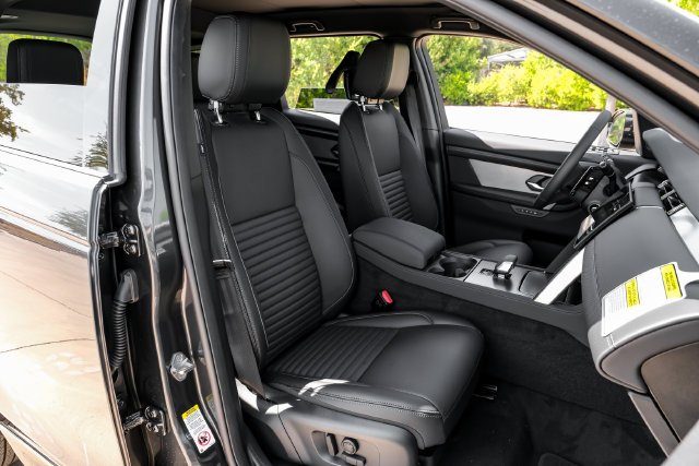 New 2026 Carpathian Grey Land Rover Landmark image 37