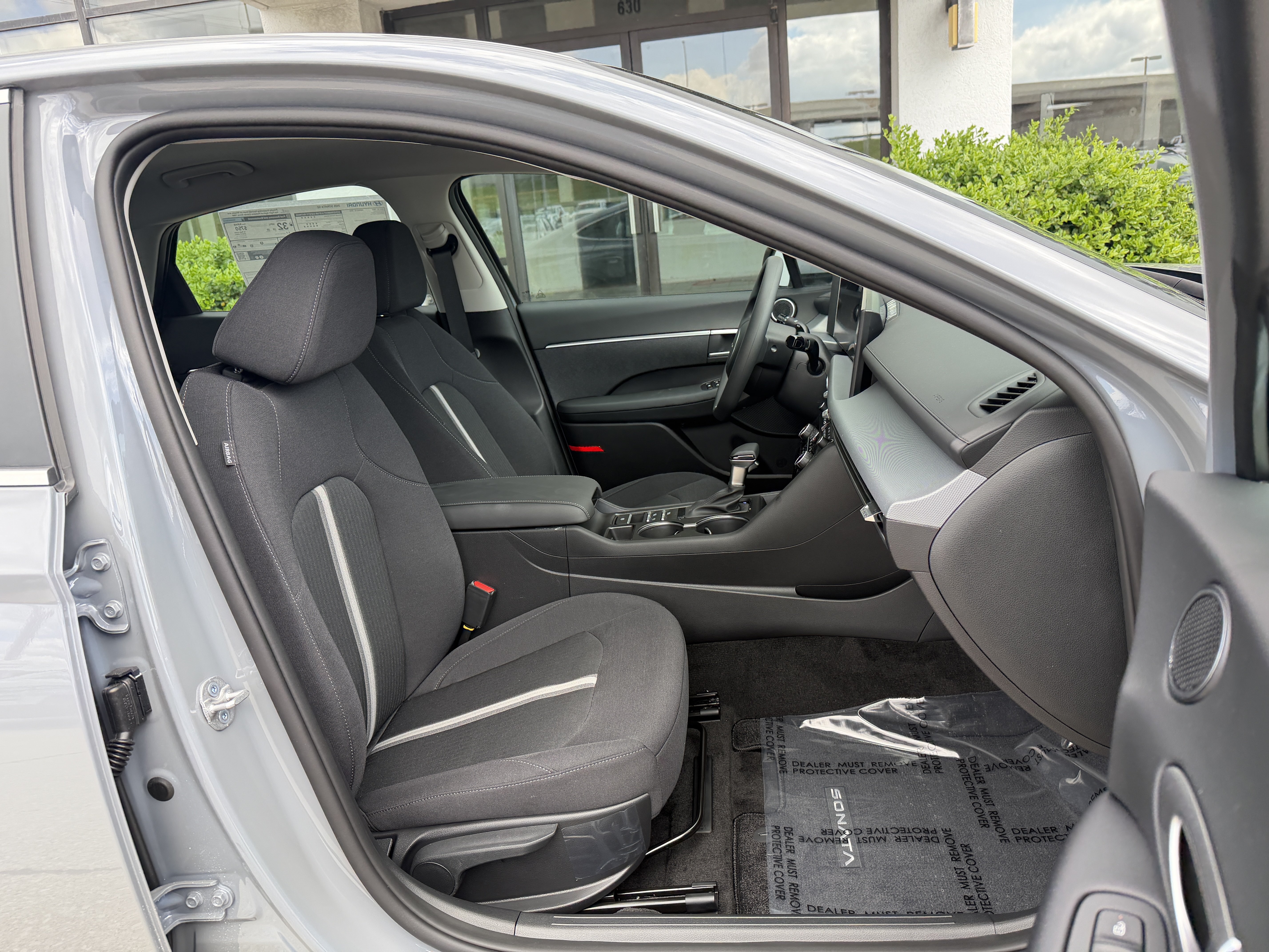 Used 2026 Transmission Blue Hyundai SE image 18