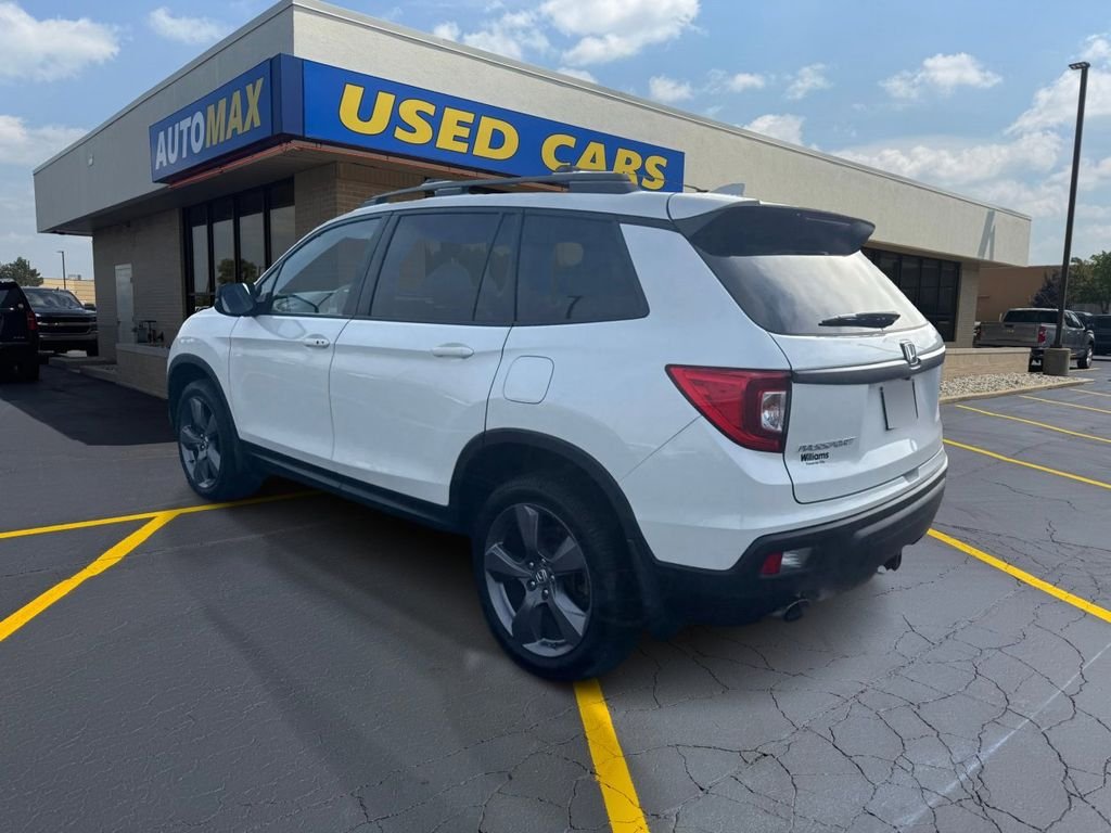 Used 2019 White Diamond Pearl Honda Touring image 7