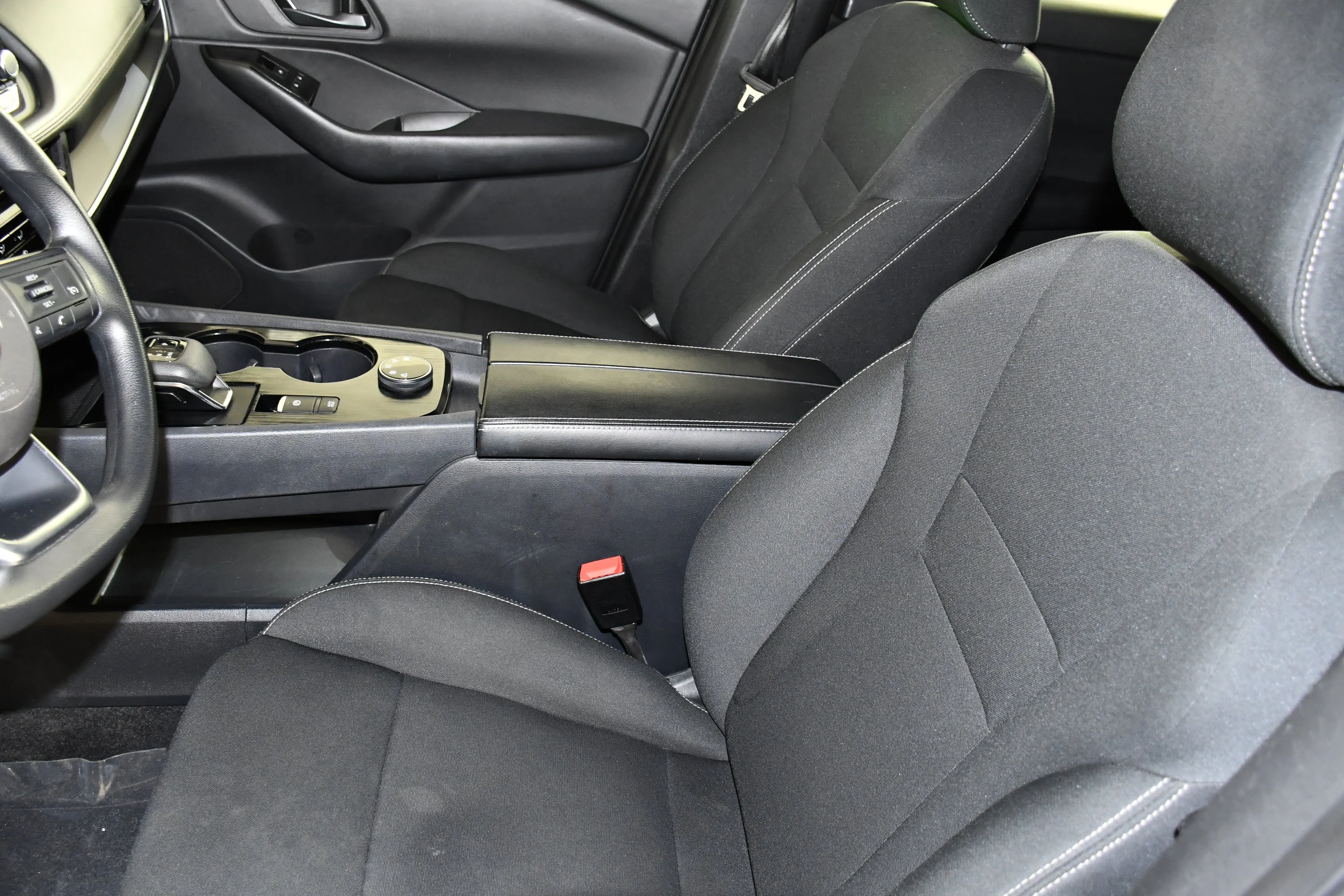 Used 2024 Brilliant Silver Metallic Nissan S image 35