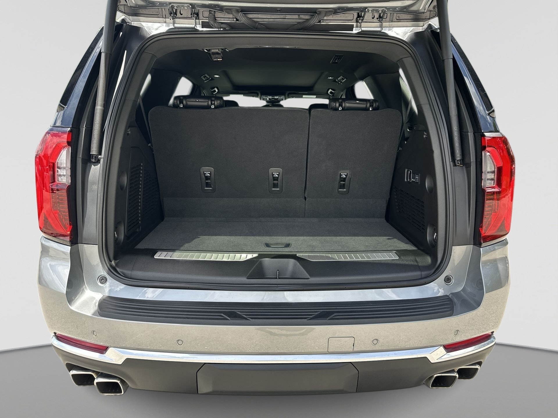 2026 GMC Yukon Denali - Photo 26