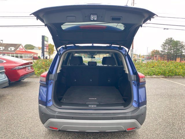 Used 2021 Caspian Blue Metallic Nissan SV image 24