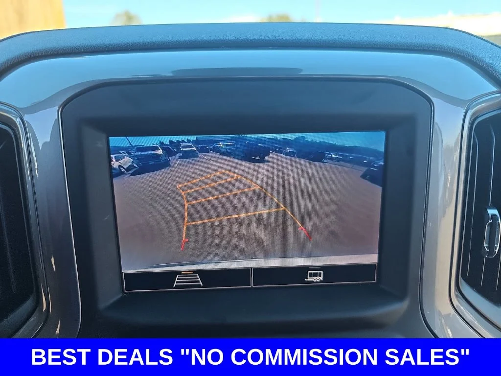 Used 2024 White Chevrolet Custom image 22