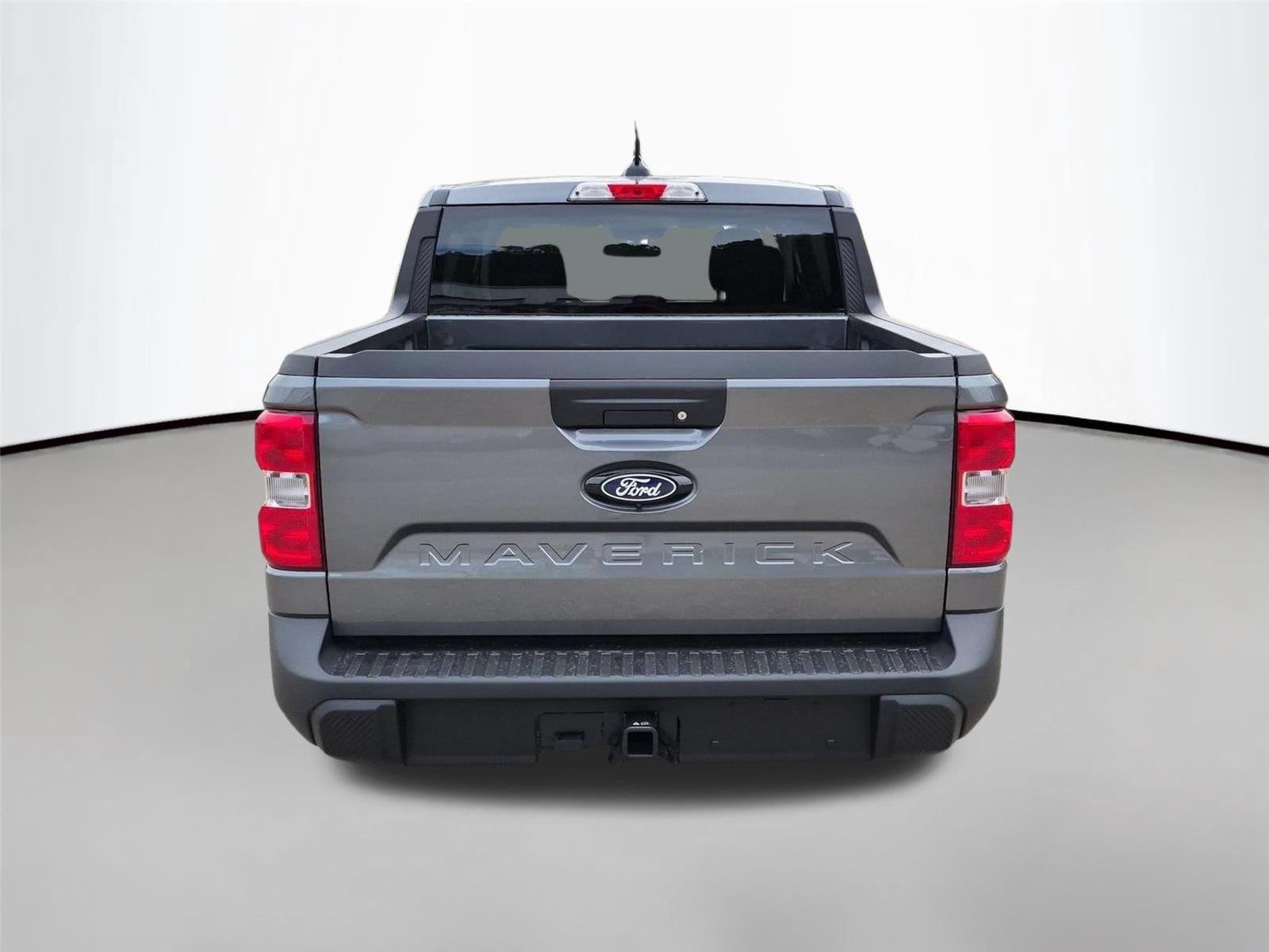 New 2026 Carbonized Gray Metallic Ford XLT image 4
