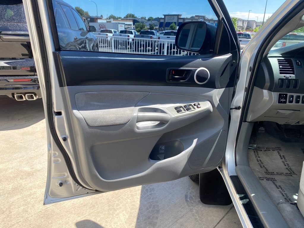 Used 2009 Silver Streak Mica Toyota DBL CAB 4WD LB AT image 10